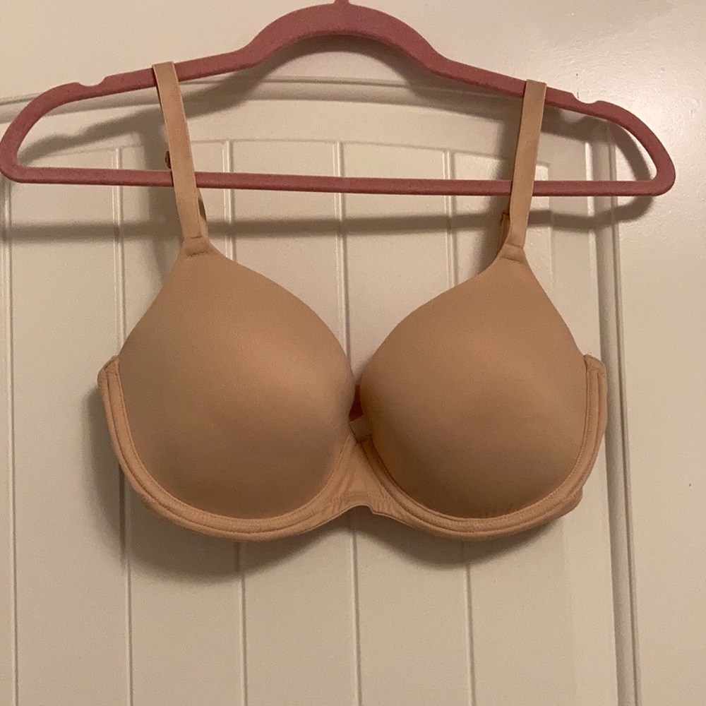 PINK Wear Everywhere T-Shirt Lightly Lined Bra